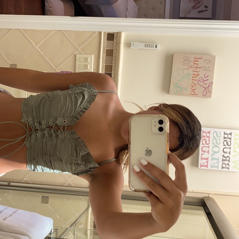 Green crop top